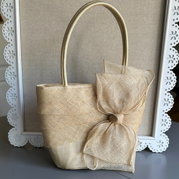 Handbags - Elegant Cream Raffia Women's Handbag with Bow Accent
